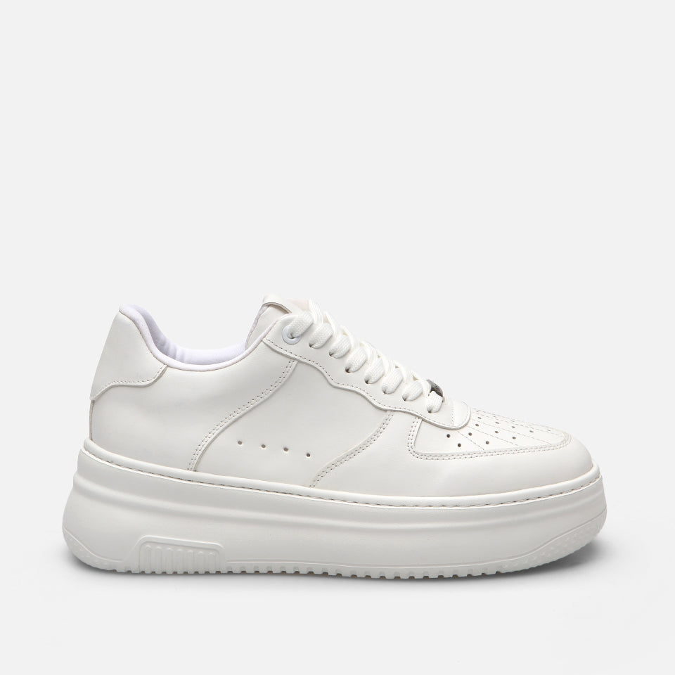 White Yaya Women's Sports Shoes