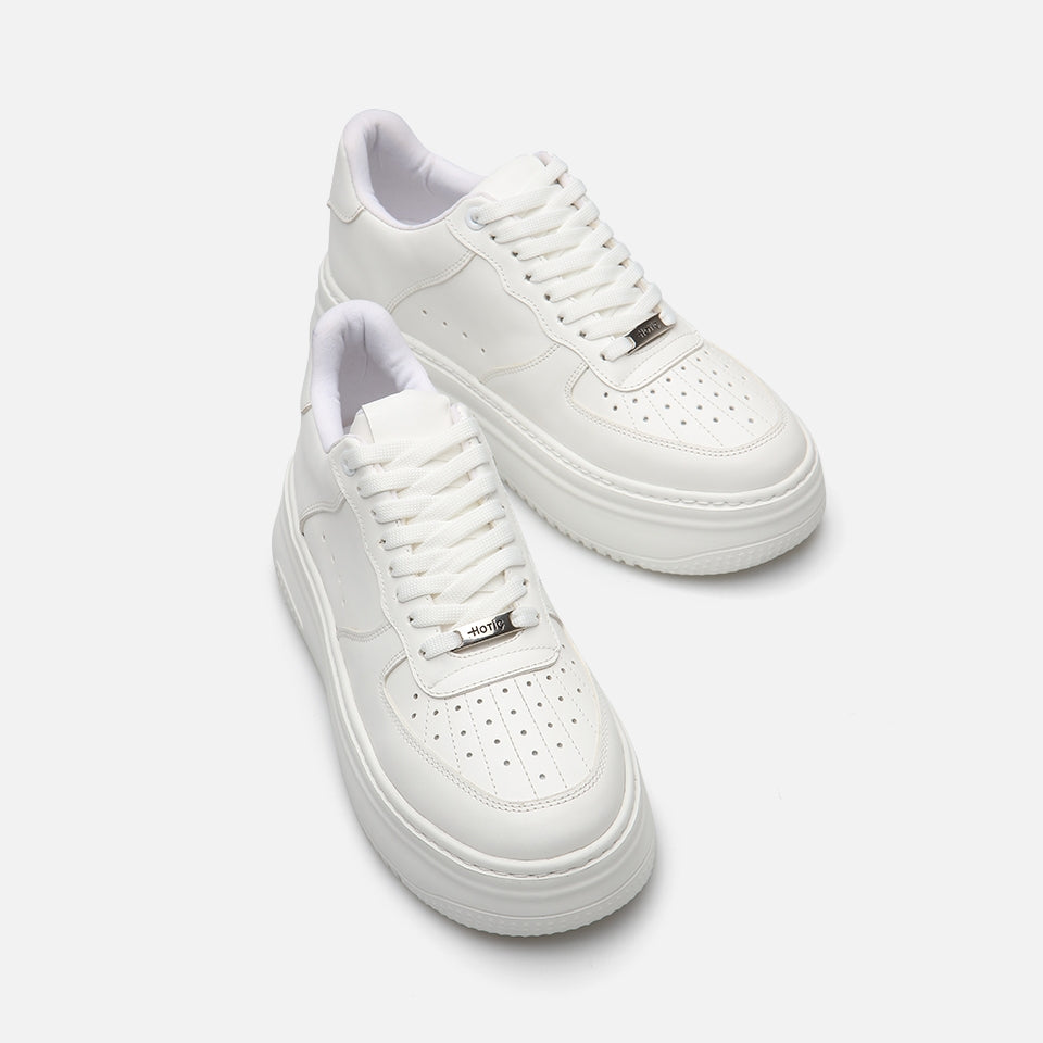 White Yaya Women's Sports Shoes