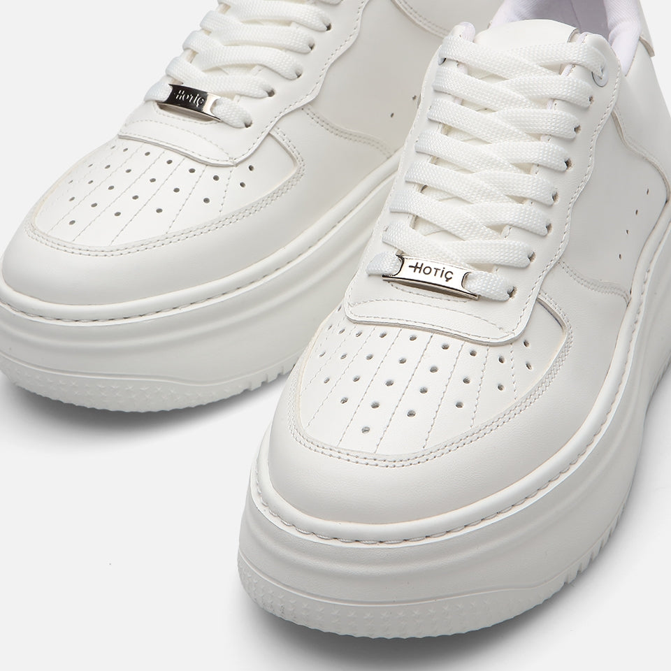 White Yaya Women's Sports Shoes