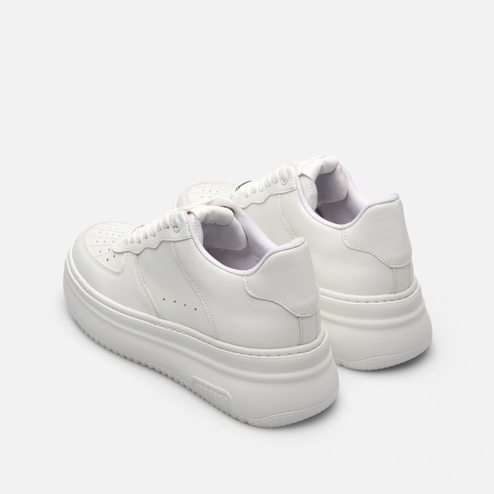 White Yaya Women's Sports Shoes